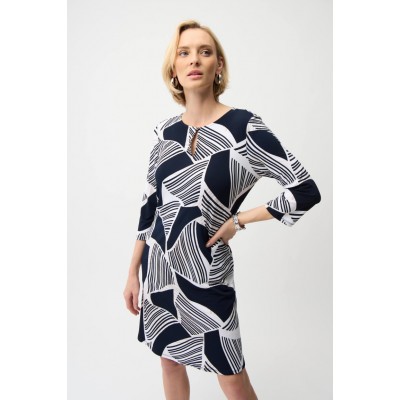 Joseph Ribkoff - 261046  Stretch kleedje print blauw wit beige.